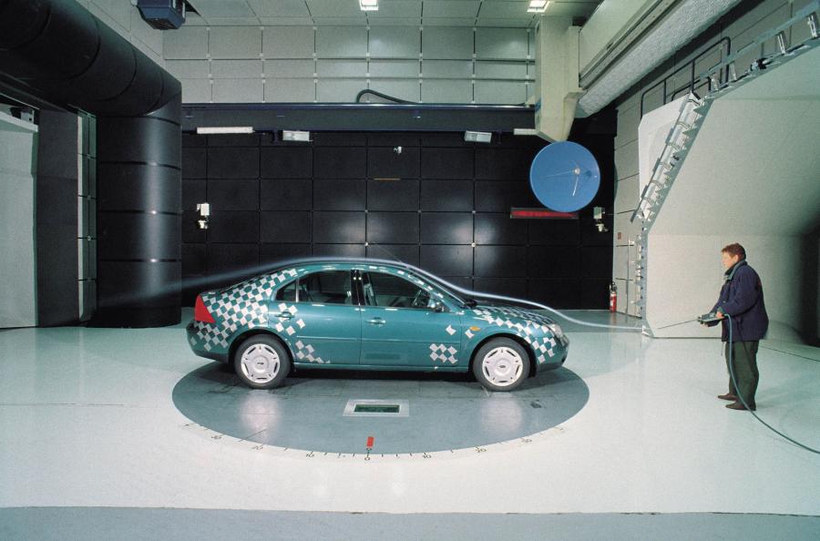  Ford Mondeo 2000 года  (фото 46 из 79)